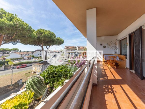 appartamento in vendita a Cerveteri in zona Cerenova