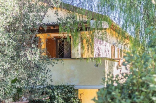 casa indipendente in vendita a Cerveteri in zona Zambra