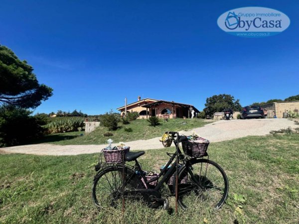casa indipendente in vendita a Cerveteri in zona Gricciano