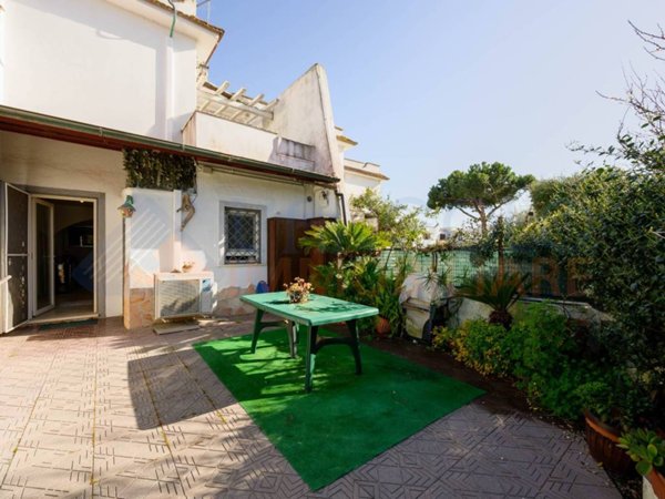 casa indipendente in vendita a Cerveteri in zona Marina di Cerveteri