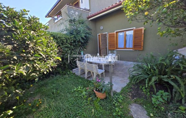 casa indipendente in vendita a Cerveteri
