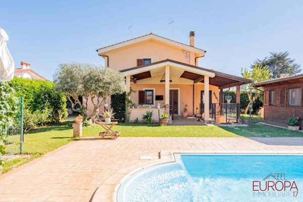 casa indipendente in vendita a Cerveteri