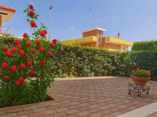 appartamento in vendita a Cerveteri in zona Marina di Cerveteri