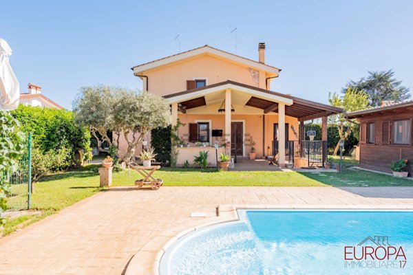casa indipendente in vendita a Cerveteri