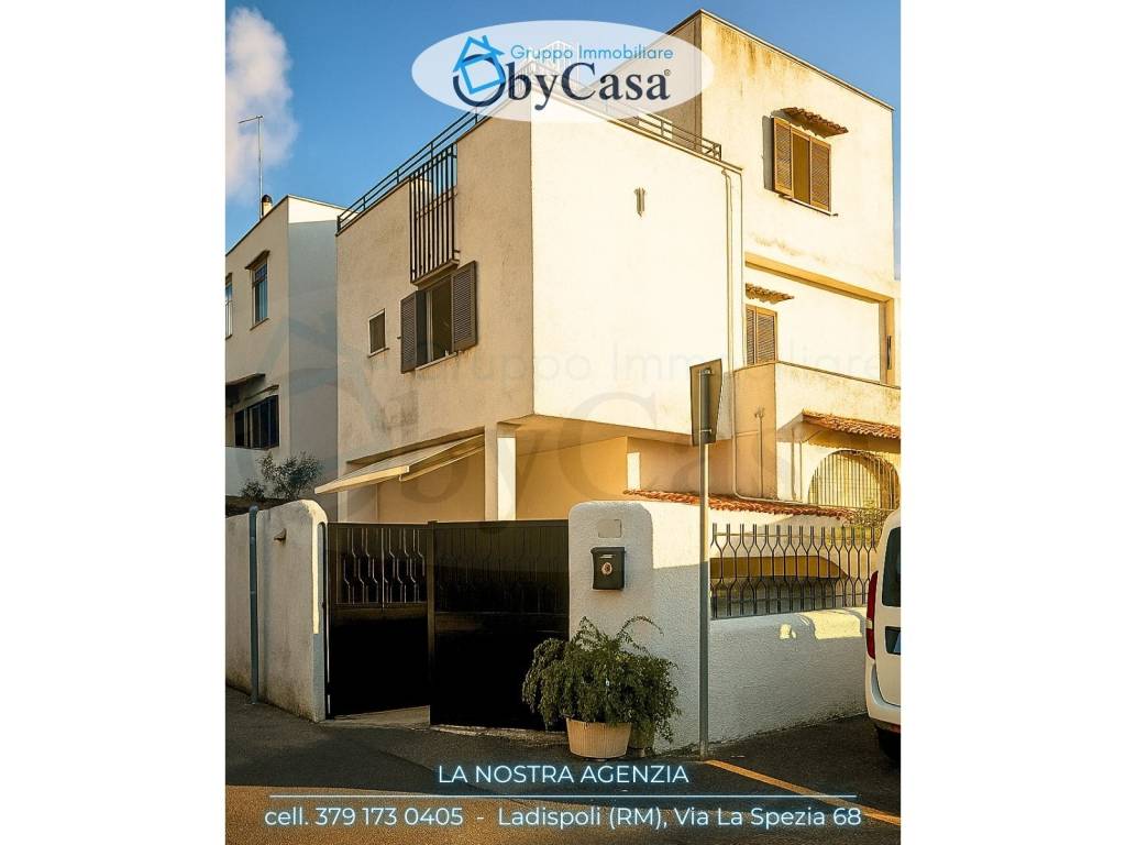 casa indipendente in vendita a Cerveteri in zona Marina di Cerveteri