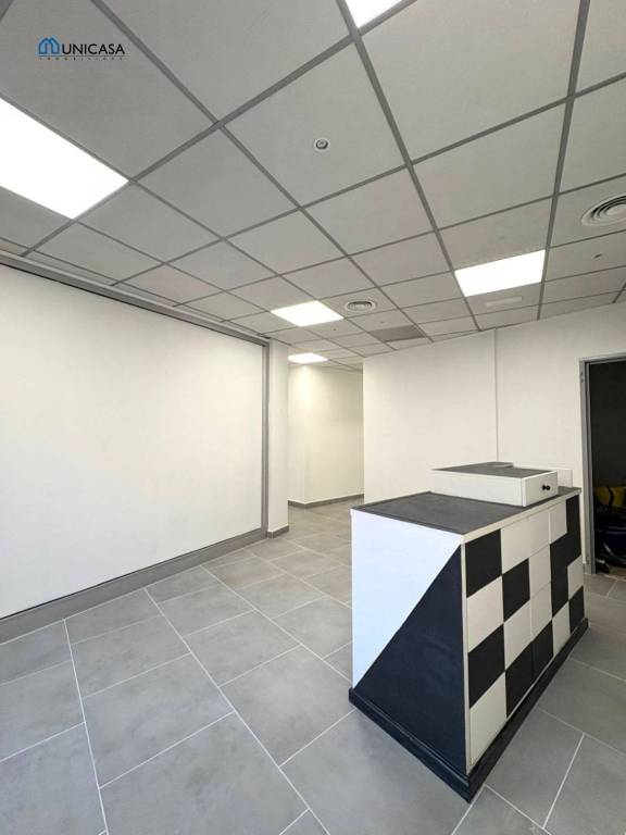 negozio in vendita a Cerveteri in zona Campo di Mare