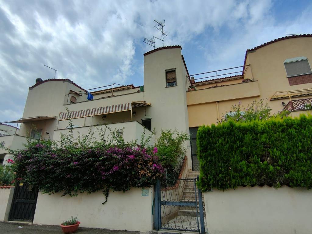 appartamento in vendita a Cerveteri in zona Cerenova