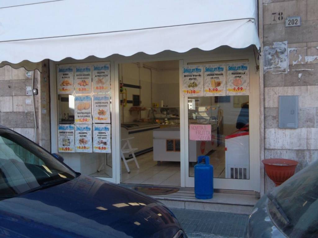 negozio in vendita a Cerveteri