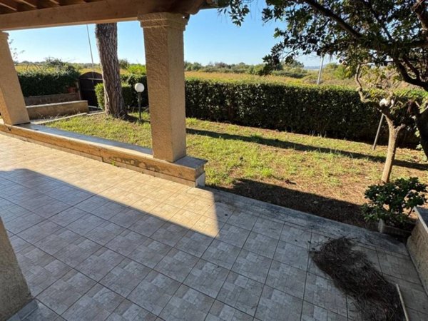 casa indipendente in vendita a Cerveteri in zona Cerenova
