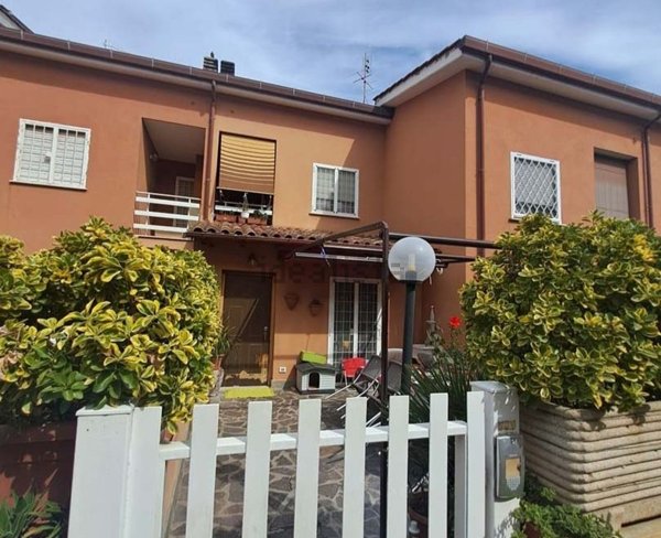 casa indipendente in vendita a Cerveteri in zona Valcanneto