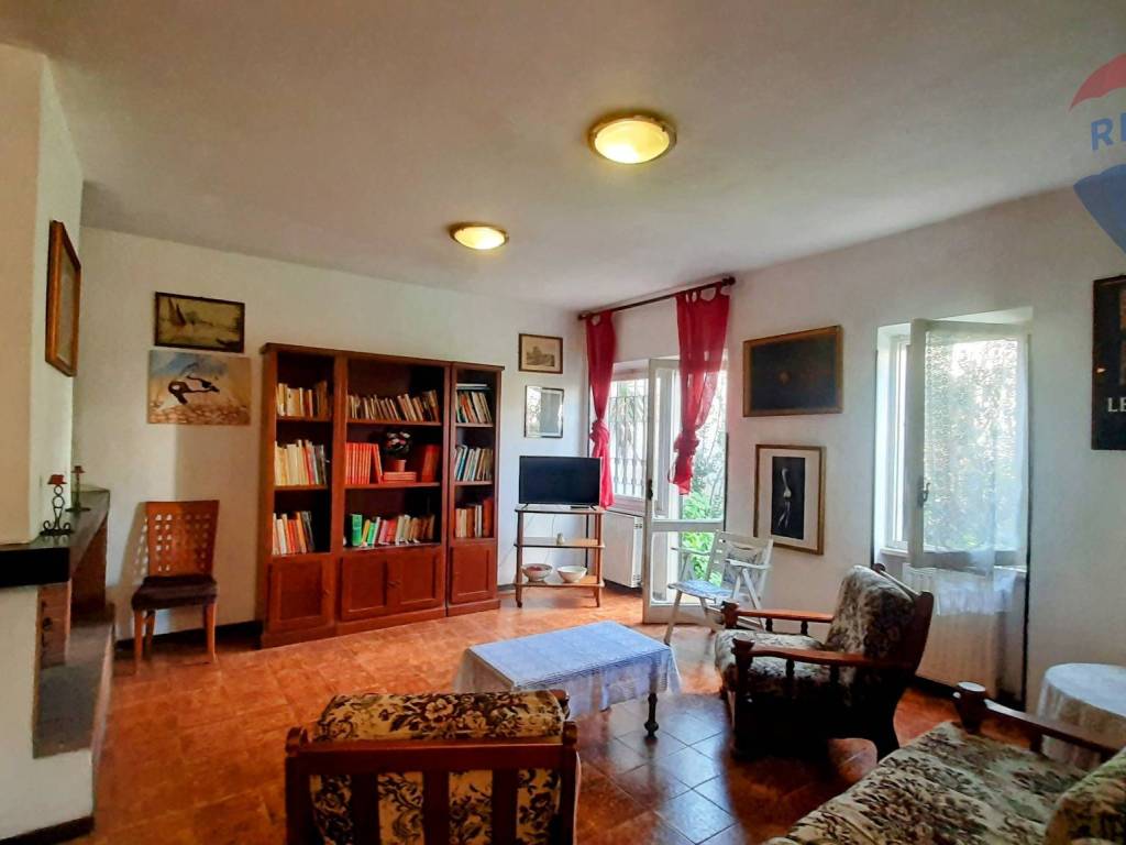 casa indipendente in vendita a Cerveteri in zona Cerenova