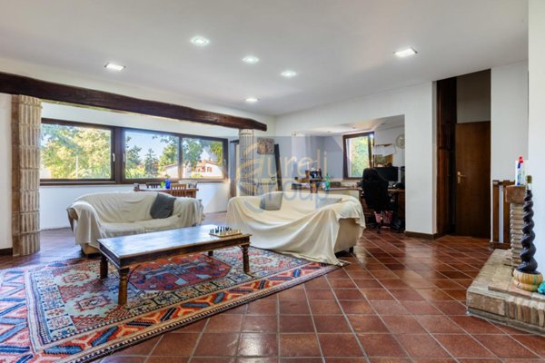 villa in vendita a Cerveteri in zona Valcanneto