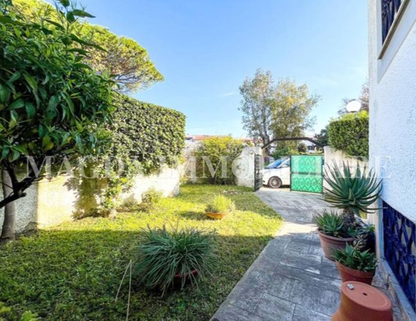 casa indipendente in vendita a Cerveteri in zona Marina di Cerveteri