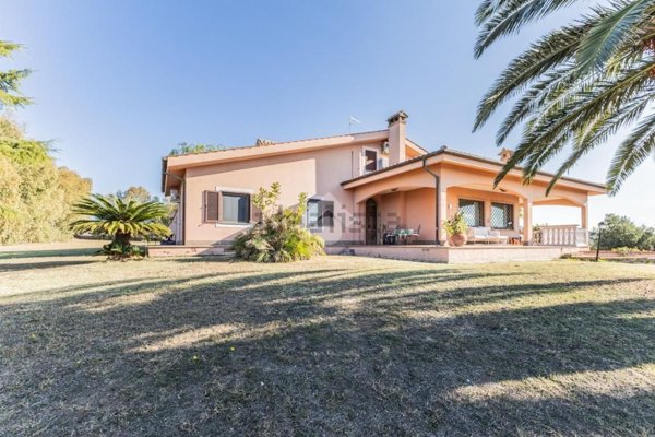 casa indipendente in vendita a Cerveteri