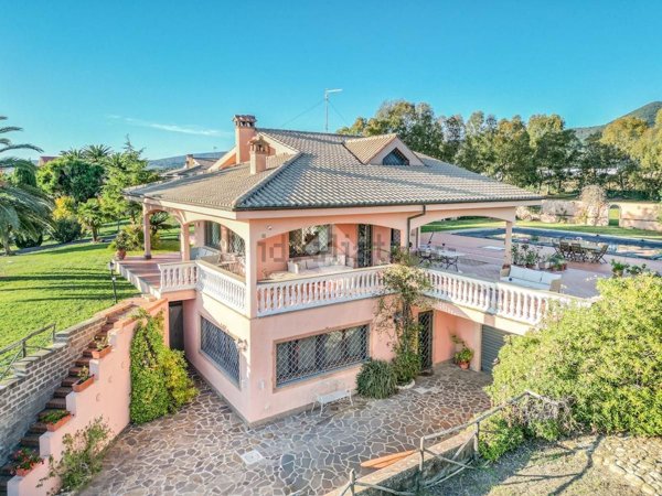 casa indipendente in vendita a Cerveteri