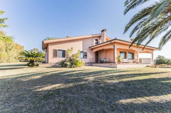 casa indipendente in vendita a Cerveteri