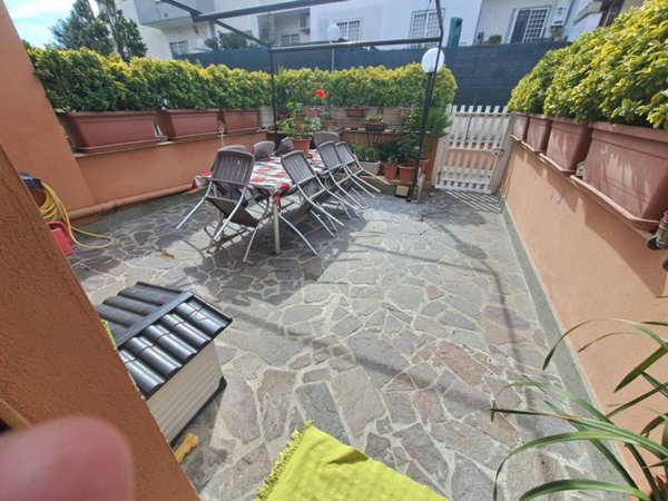 esavano in vendita a Cerveteri in zona Valcanneto