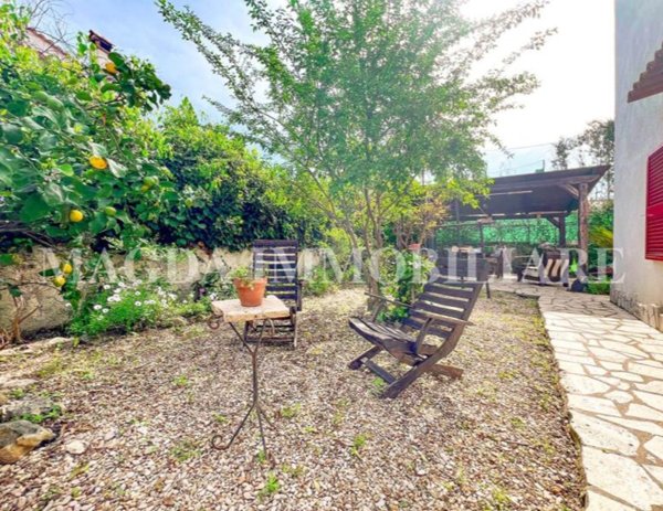 casa indipendente in vendita a Cerveteri in zona Cerenova