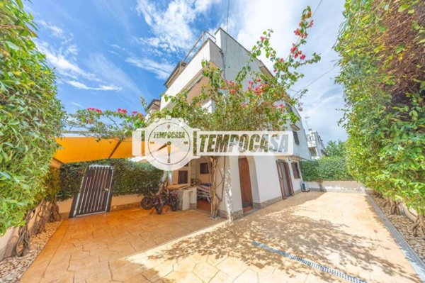 appartamento in vendita a Cerveteri in zona Cerenova