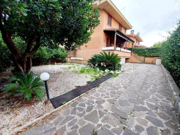 casa indipendente in vendita a Cerveteri in zona Valcanneto