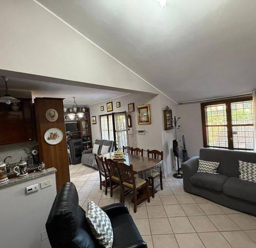 casa indipendente in vendita a Cerveteri