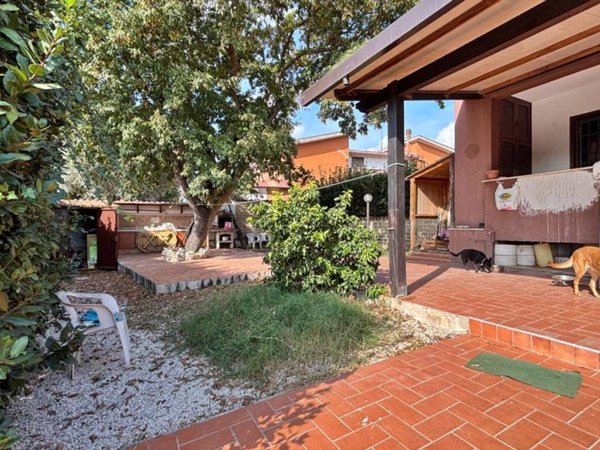 casa indipendente in vendita a Cerveteri in zona Ceri