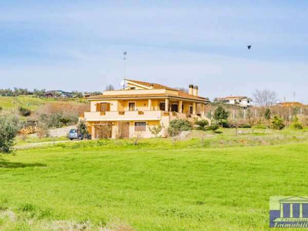 casa indipendente in vendita a Cerveteri in zona Sasso