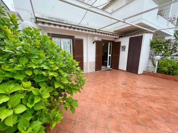 appartamento in vendita a Cerveteri in zona Marina di Cerveteri