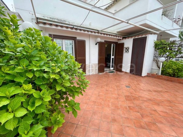 appartamento in vendita a Cerveteri in zona Marina di Cerveteri