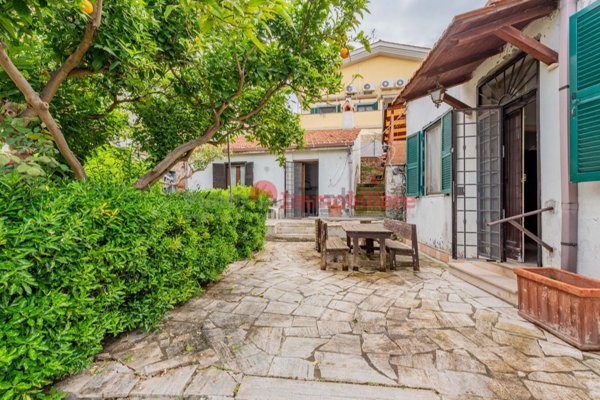 casa indipendente in vendita a Cerveteri