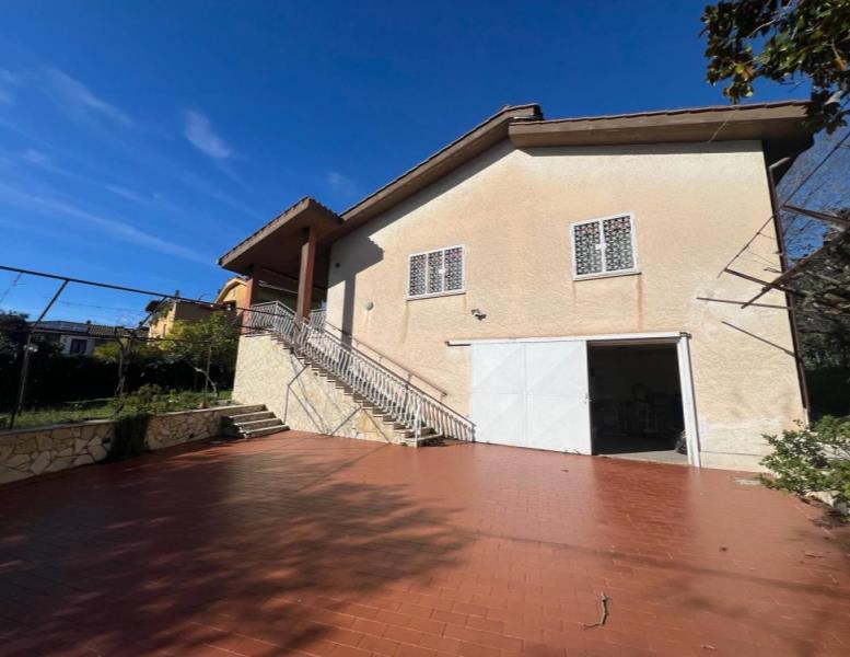 casa indipendente in vendita a Cerveteri in zona Valcanneto