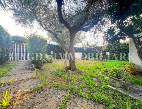 casa indipendente in vendita a Cerveteri in zona Marina di Cerveteri