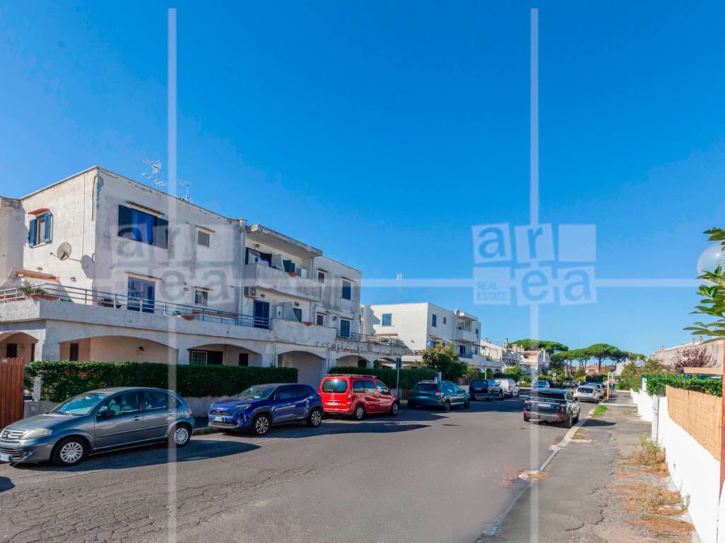 appartamento in vendita a Cerveteri in zona Cerenova
