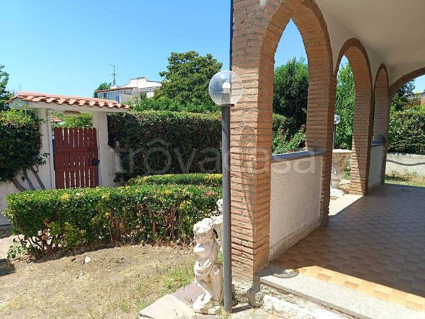 casa indipendente in vendita a Cerveteri in zona Cerenova