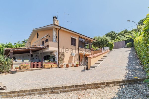 casa indipendente in vendita a Cerveteri in zona Cerqueto