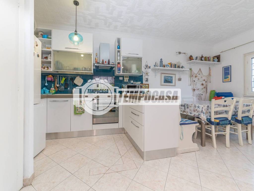 appartamento in vendita a Cerveteri in zona Marina di Cerveteri