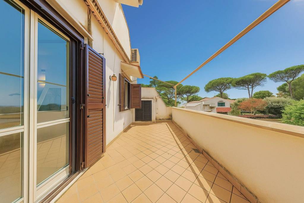 appartamento in vendita a Cerveteri in zona Cerenova