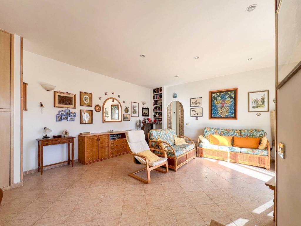 appartamento in vendita a Cerveteri in zona Cerenova