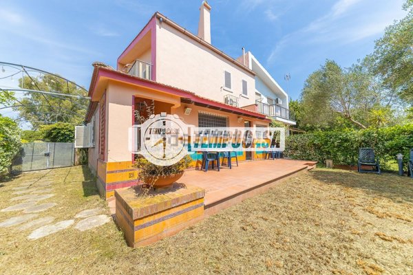 appartamento in vendita a Cerveteri in zona Marina di Cerveteri