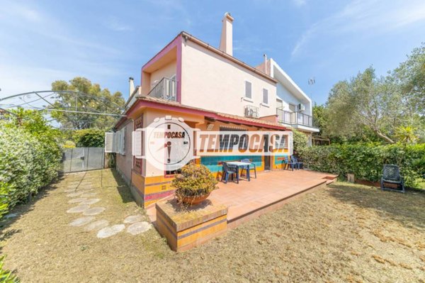 casa indipendente in vendita a Cerveteri in zona Marina di Cerveteri