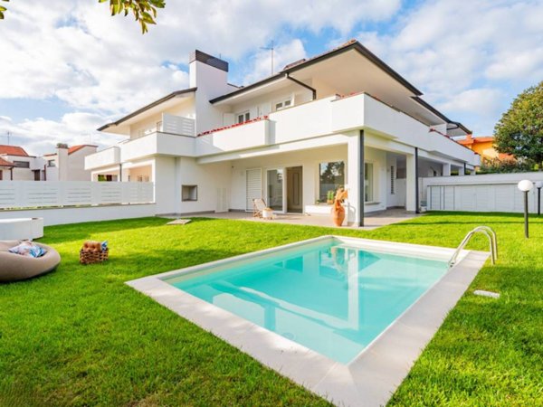 casa indipendente in vendita a Cerveteri in zona Valcanneto