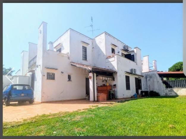 casa indipendente in vendita a Cerveteri in zona Cerenova