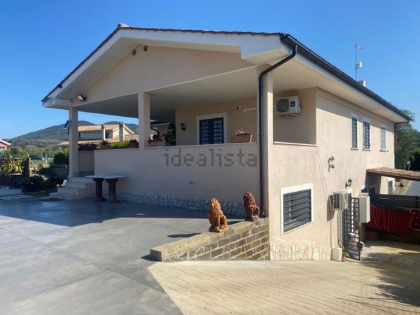 casa indipendente in vendita a Cerveteri in zona Sasso