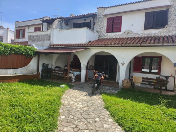 appartamento in vendita a Cerveteri in zona Marina di Cerveteri