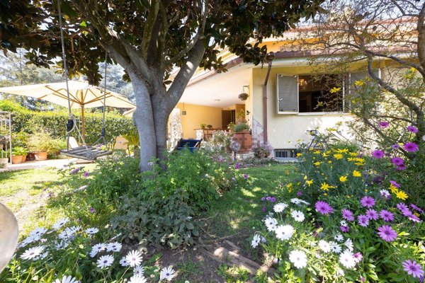casa indipendente in vendita a Cerveteri in zona Valcanneto