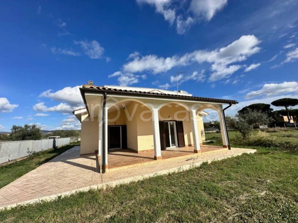 casa indipendente in vendita a Cerveteri in zona Sasso