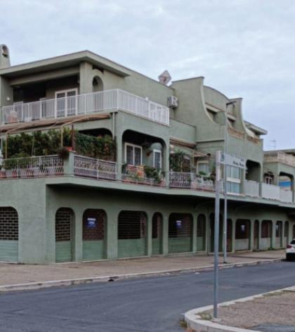 negozio in vendita a Cerveteri in zona Marina di Cerveteri