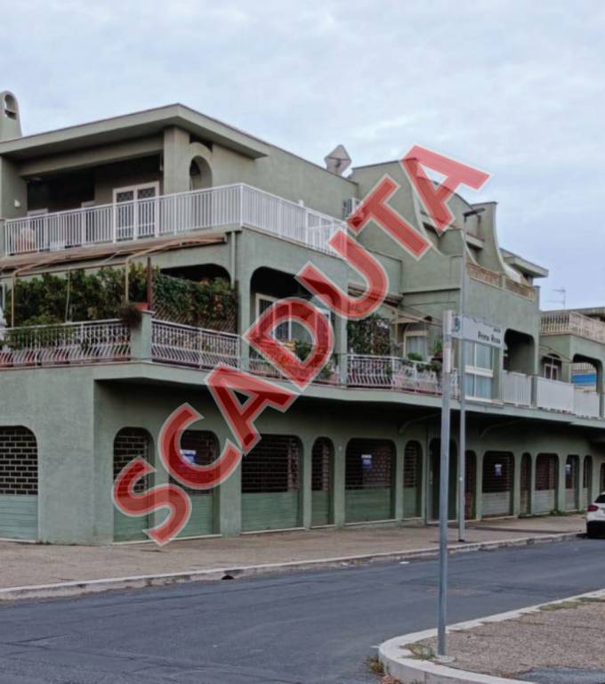 negozio in vendita a Cerveteri in zona Marina di Cerveteri