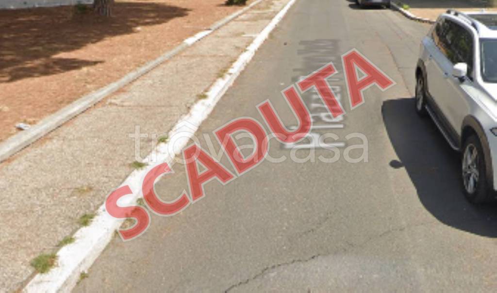 negozio in vendita a Cerveteri in zona Marina di Cerveteri