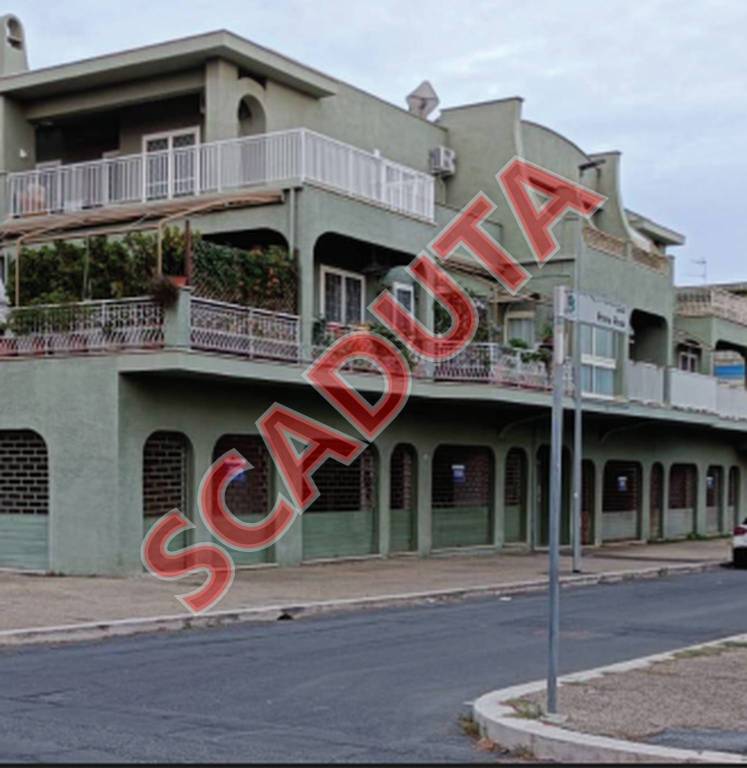 negozio in vendita a Cerveteri in zona Marina di Cerveteri